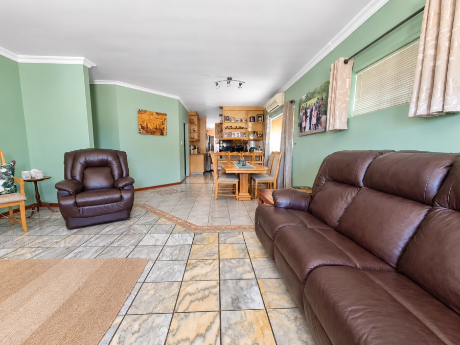 4 Bedroom Property for Sale in Hopefield Western Cape